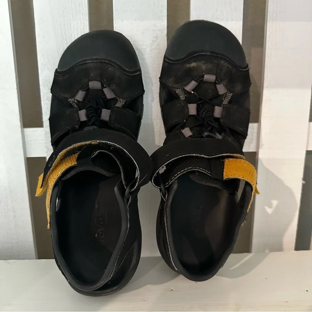 Teva 10  Flintwood Black Outdoor Hiking Walking Sandal